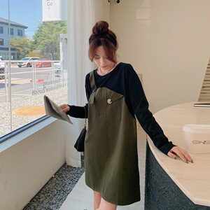 春装韩版假两件连衣裙女早春秋2025年新款设计感宽松军绿色背带裙图片