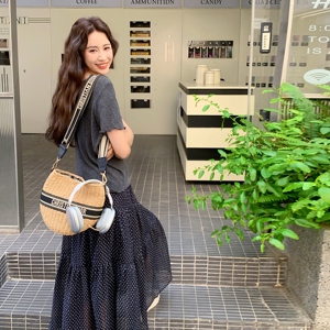 盐甜系夏日ootd穿搭套装女2025新款休闲短袖T恤波点半身裙两件套图片