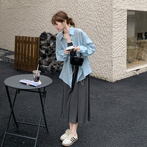 灰色法式吊带连衣裙套装女2025夏季新款设计感气质防晒衬衫两件套图片