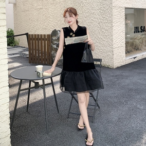 新中式国风无袖丝绒连衣裙女2025夏新款高级感网纱拼接显瘦小黑裙图片