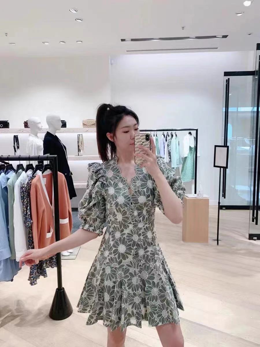 maSande2021精致雏菊蕾丝刺绣泡泡袖连衣裙SFPRO01650
