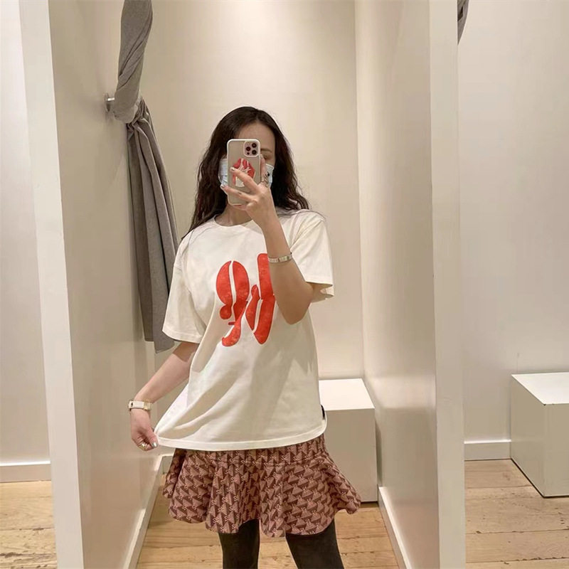印花图案短袖圆领上衣女