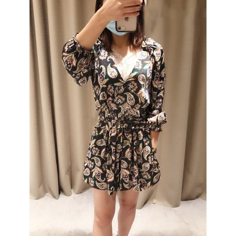 连体裤2020V领印花圆点收腰短裤女MFPCO00179