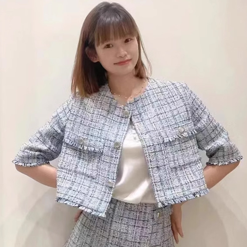 蓝色格子短款粗花呢外套