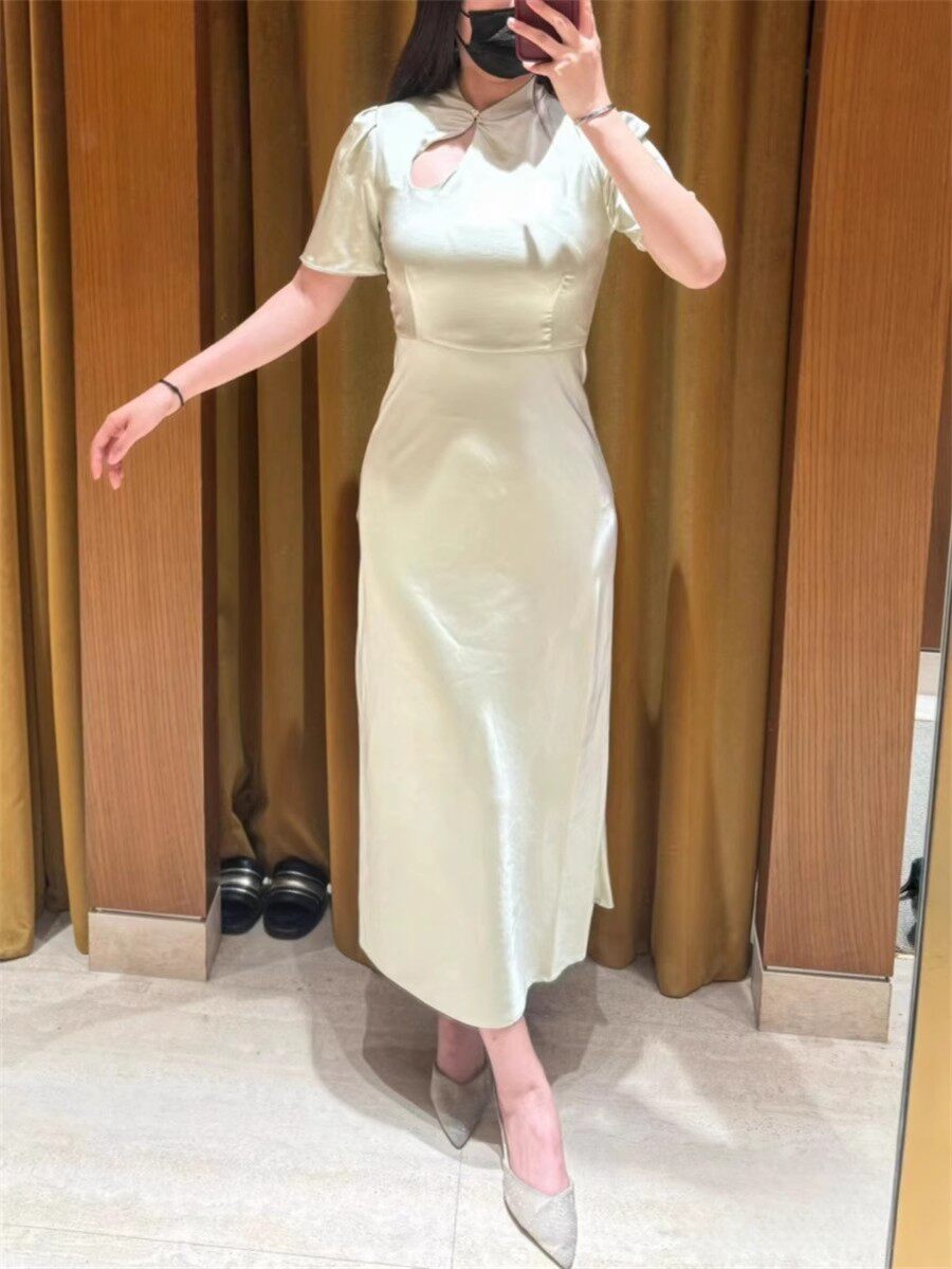 2024早春新款女装薄荷曼波镂空高腰长款连衣裙SFPRO03490