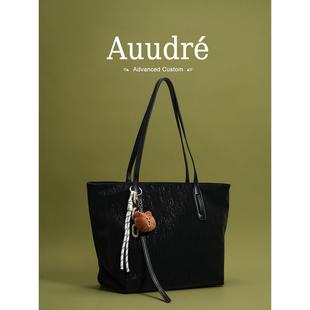 天锚国际简约休闲大容量包包女式2026新款时尚上班通勤单肩包托托