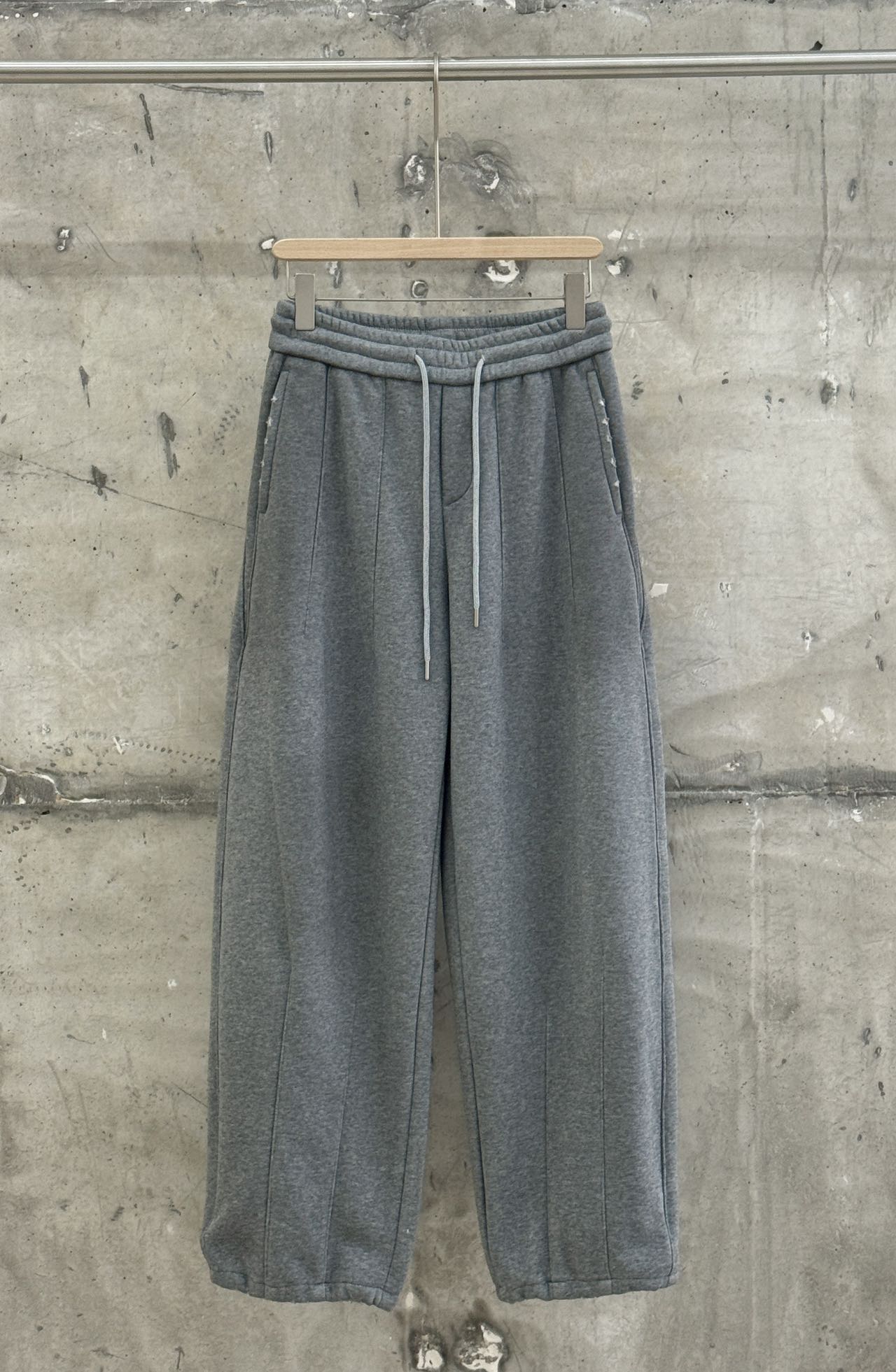 硬核型男冬季加绒加厚灰色抽绳宽松弯刀裤阔腿裤休闲运动卫裤男