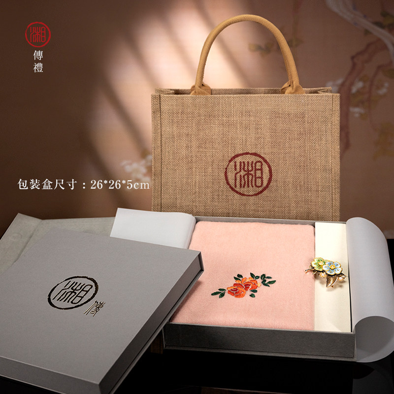 湘传湘绣羊绒手工双面真丝绣花围巾搭配手工刺绣胸针湖南伴手礼图片