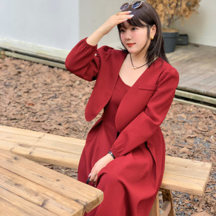 红色连衣裙过膝长裙 女加大码 胖mm敬酒服两件套高级感秋季 2023新款