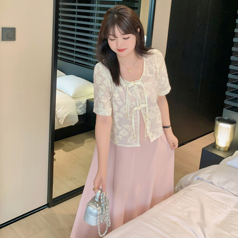 今年流行的新中式漂亮裙子2023夏季蕾丝外搭+吊带裙两件套连衣裙