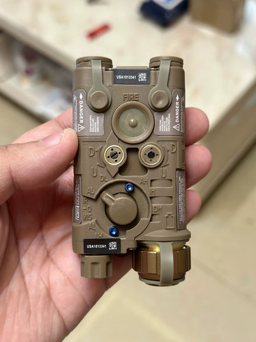 迷你版PEQ-NGAL红镭射激光发射指示器