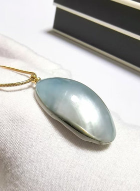 D1275# 天然海水马贝吊坠锁骨链32*20*9.3mm 18K镀金扣头