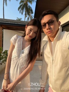 小众设计师品牌Izhou 2026春夏新款度假风白色镂空刺绣短袖连衣裙