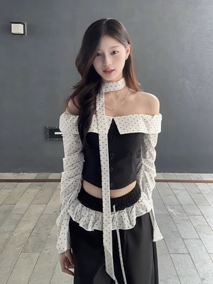 一字肩抹胸上衣女春季时尚套装