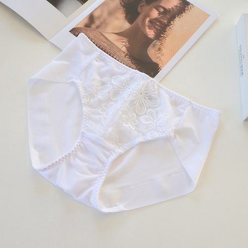 满59自动包邮韩单纯元干净好看白色也是仙款中腰包臀无痕三角裤