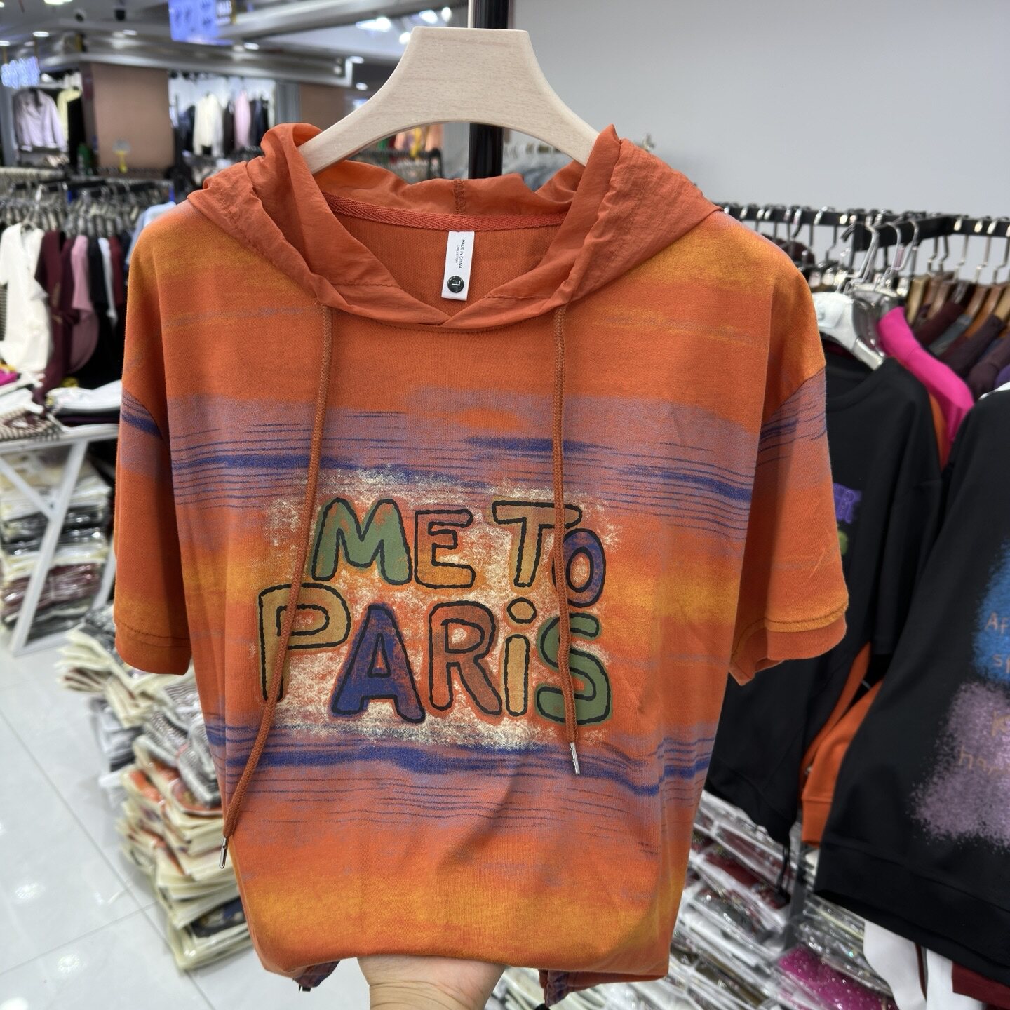 中老年妈妈装设计款连帽字母套头宽松T恤夏新款印花条纹减龄上衣