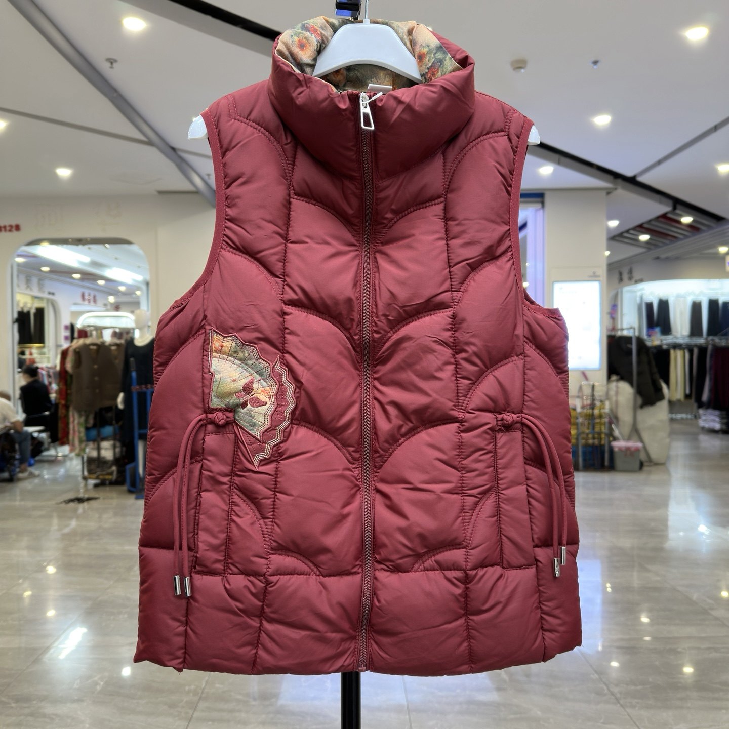 时尚妈妈装国风立领印花马甲秋装新款洋气宽松中老年坎肩背心上衣,女装/女士精品,马夹,淘宝优惠券,粉丝福利购,淘宝优惠卷