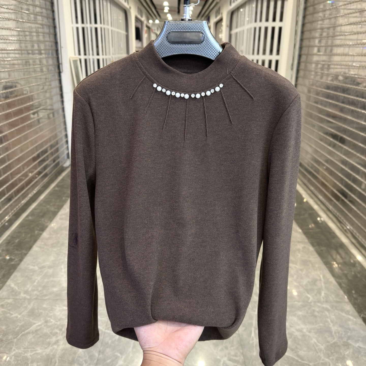 时尚妈妈装半高领钉珠打底衫秋冬新洋气内搭双面绒保暖中老年T恤