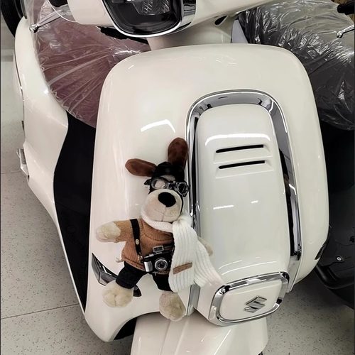 适用于铃木US125车头卡通掌门狗公仔装饰摩托车狗狗玩偶挂件摆件