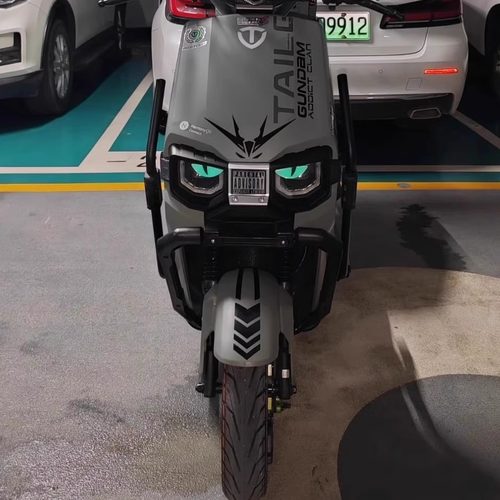 适用台铃超能S苍穹高达变形金刚马里奥车头改装恶魔眼睛装饰贴纸