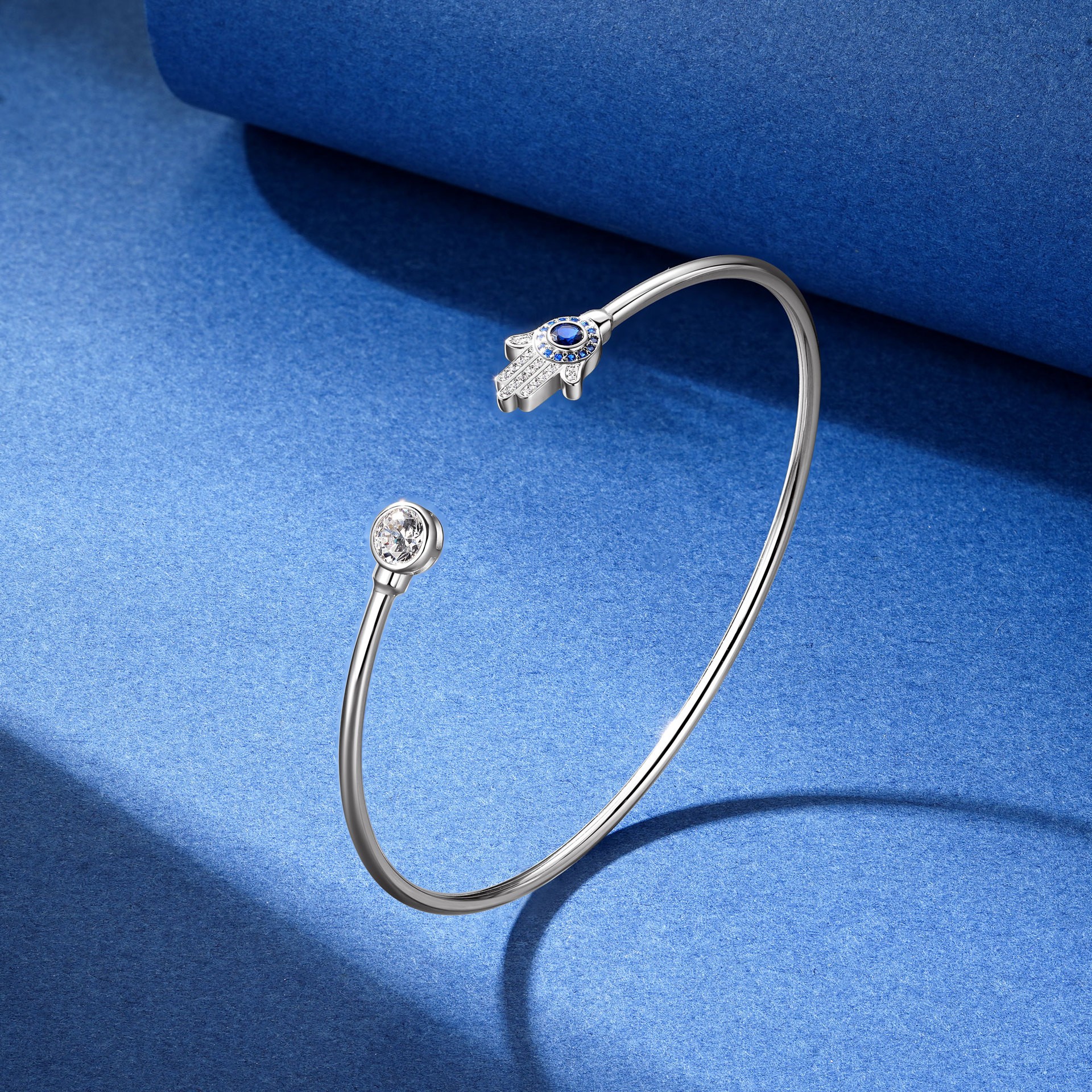 尚美伯爵S925纯银包镶圆形锆石法蒂玛之手开口手镯女欧美轻奢手链