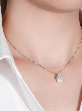 尚美伯爵冰雪女王S925纯银皇冠镶钻天然淡水珍珠吊坠澳白色简约锁