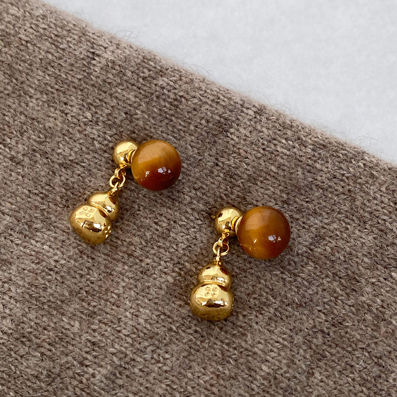 s尚美伯爵s925银针虎眼石