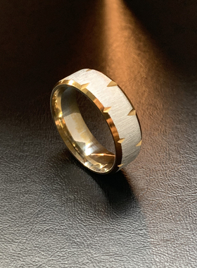 缺憾-间金色钛钢食指超大码戒指