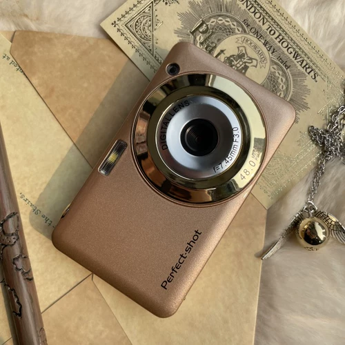 Новая CCD Студенческая камера Retro Digital Camera Anti -Shake 48 млн. Высокоопределения Pixel Pixel Campus Portable Tourism