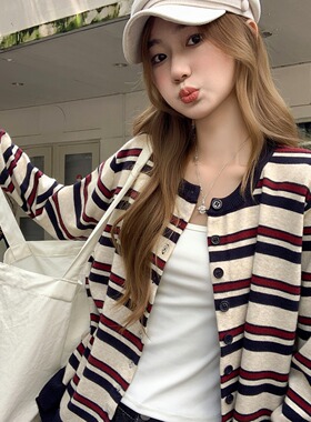 韩系撞色条纹刺绣针织开衫女早秋新款宽松显瘦毛衣外套长袖小上衣