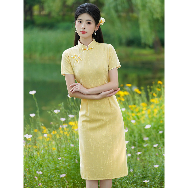 黄色旗袍2025新款送考改良年轻款女新中式国风女装连衣裙夏小个子
