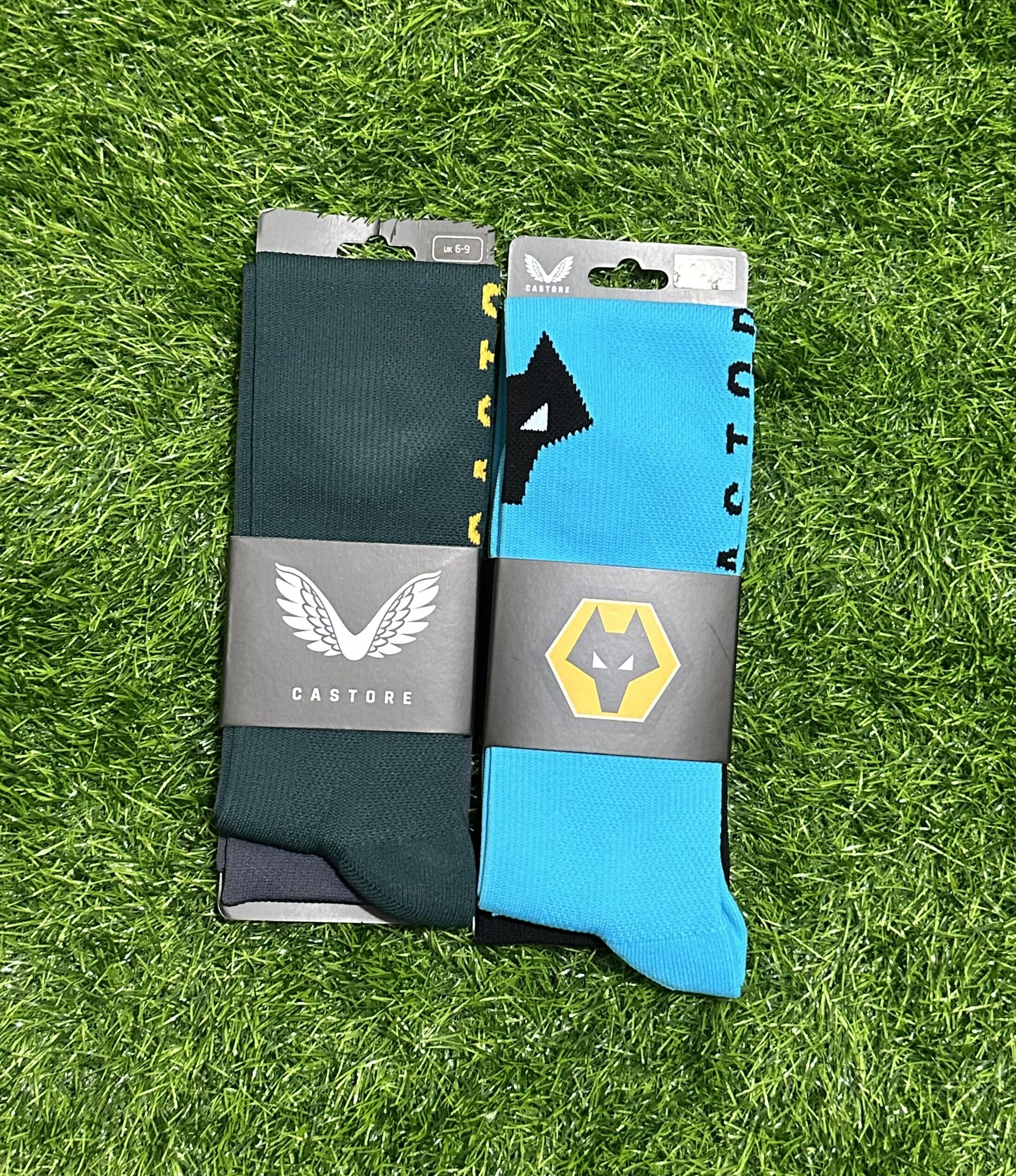 Castore男长筒球员版足球袜狼队