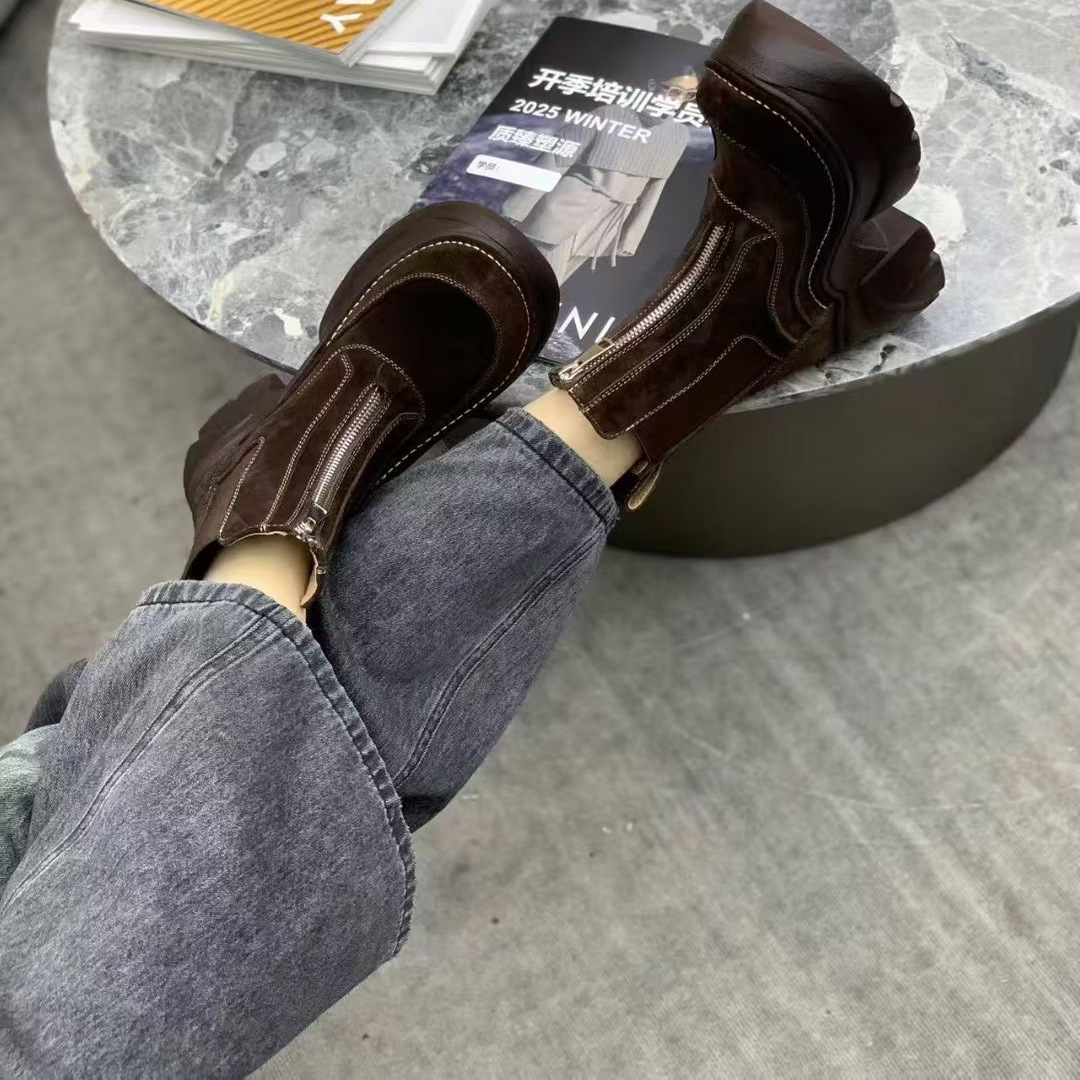 欧洲站厚底马丁靴女2025新款英伦风复古短靴高丝光真皮烟筒靴