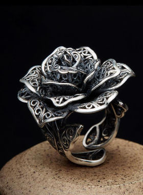 新款现货高品质心音黑花夸张花朵戒指女复古做旧配饰戒指