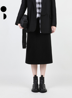 未知未觉中长款时尚气质黑色休闲收腰显瘦直筒半身裙女W341Q18411