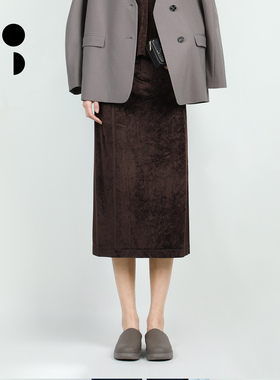 未知未觉中长复古气质轻奢丝绒直筒修身显瘦半身裙女W432Q18516