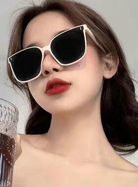 other其他方形男20新款奶白