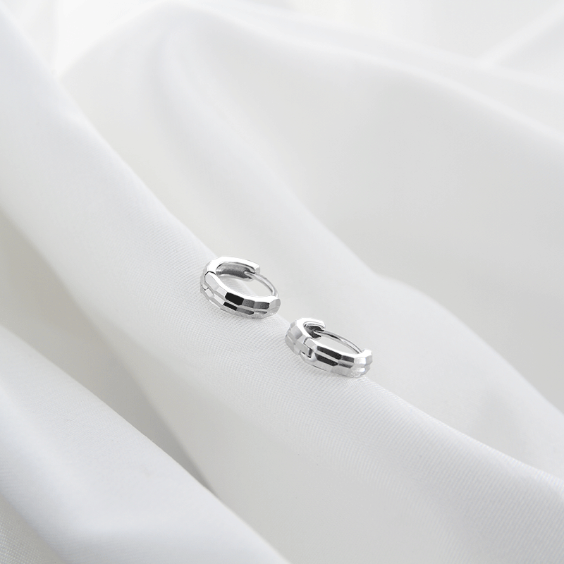 条纹韩国短款小巧银耳钉