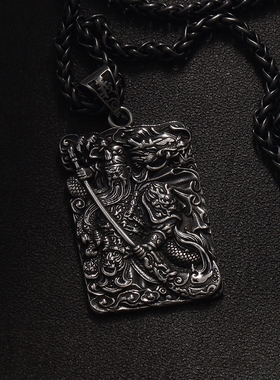 霸气关羽吊牌男士项链个性钛钢吊坠朋克挂坠嘻哈风高街潮人毛衣链