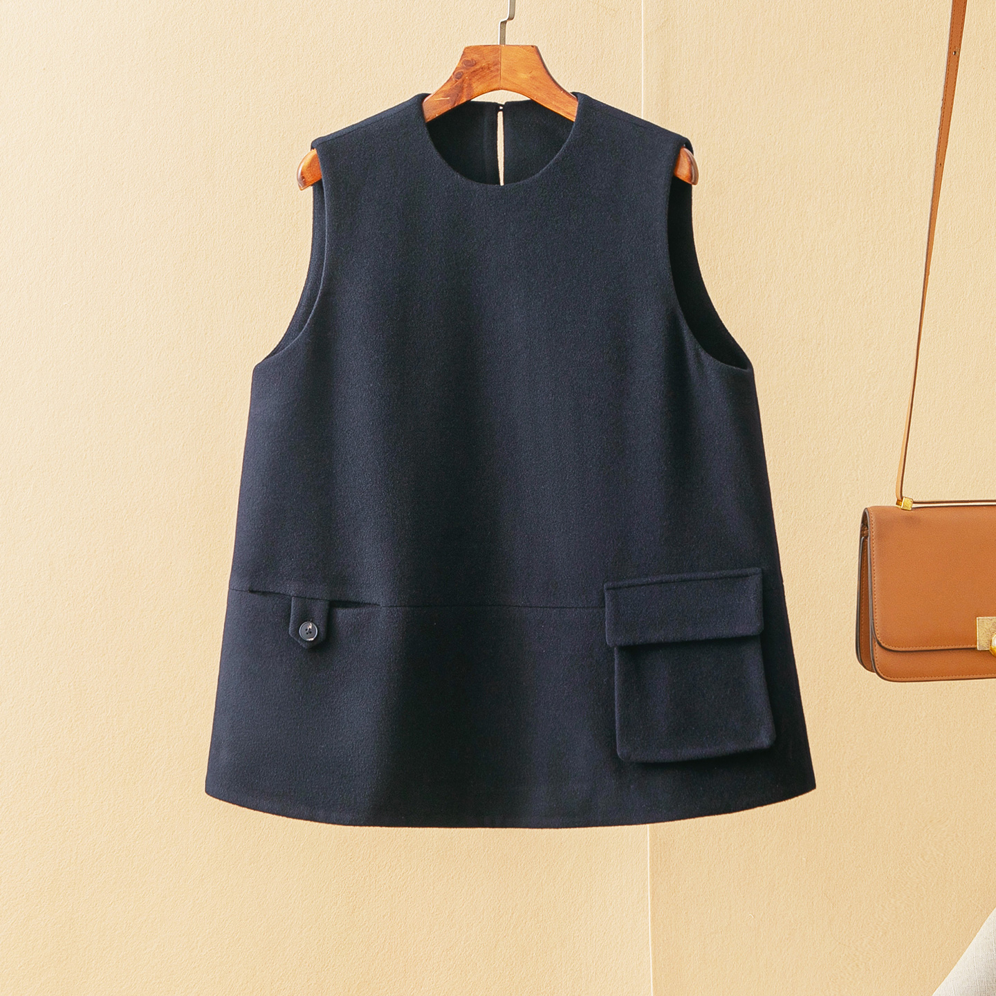 蛮文 气质俏皮叠搭高级感 羊毛羊绒双面呢 加厚圆领背心马甲56223