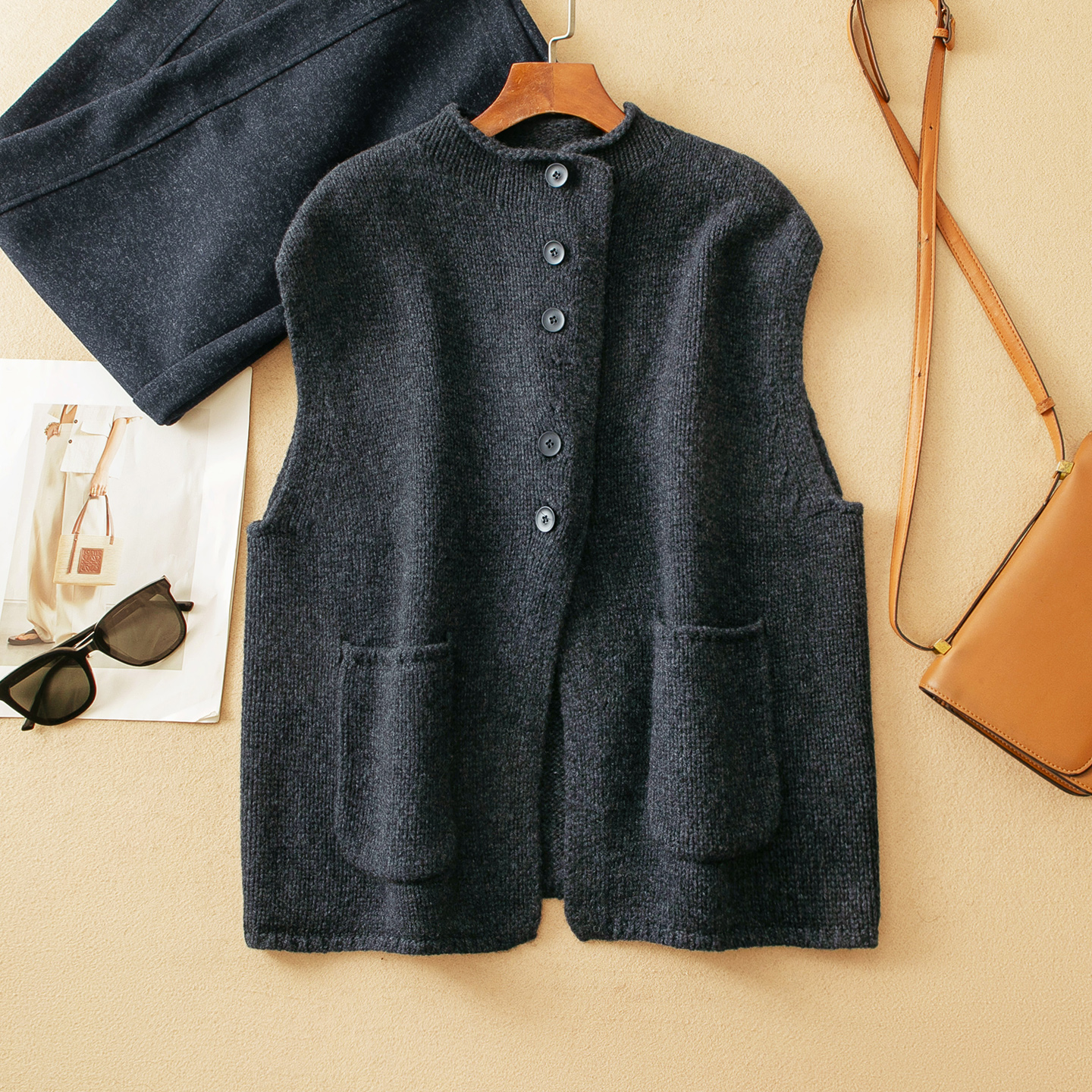 蛮文 时髦穿搭 高开叉单排扣 100%绵羊毛加厚款宽松毛衣背心59170