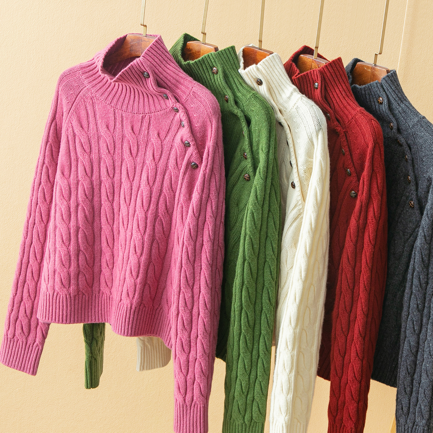 蛮文 小众设计 斜开扣门襟 羊绒羊毛插肩袖宽松绞花短款毛衣59177