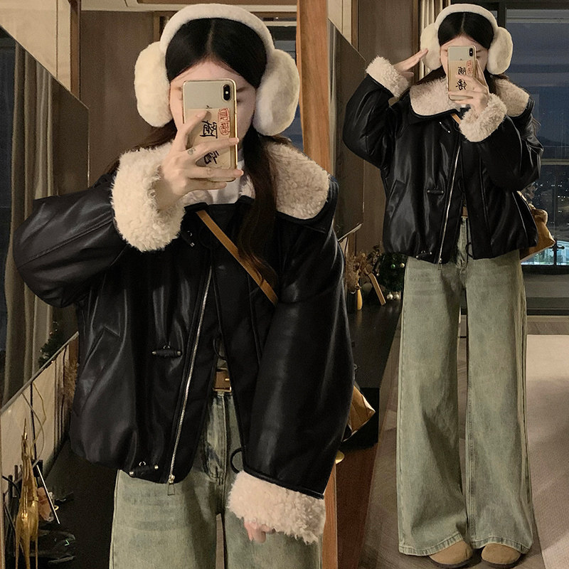 实拍高级感羊羔毛领加绒加厚黑色皮衣外套女短款又酷又飒机车服冬