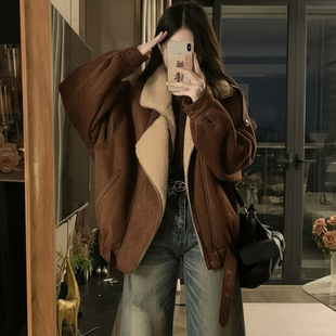 实拍 2025冬装新款棕色皮毛一体机车服短款羊羔绒外套女冬季加厚