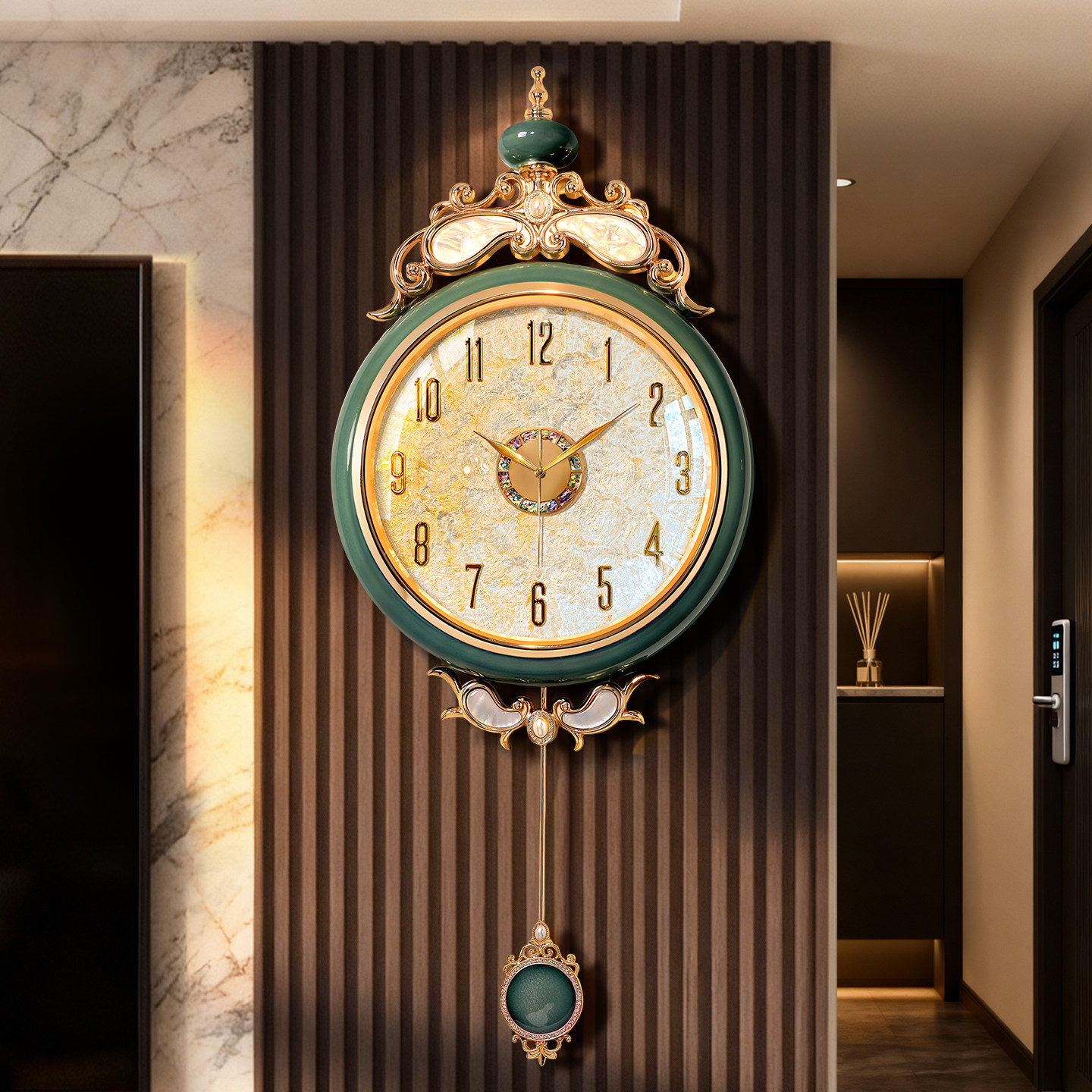 欧式复古轻奢挂钟高级感大气格栅