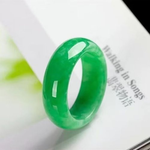 天然浅绿色干青戒指 苹果绿玉石飘花窄版情侣戒指
