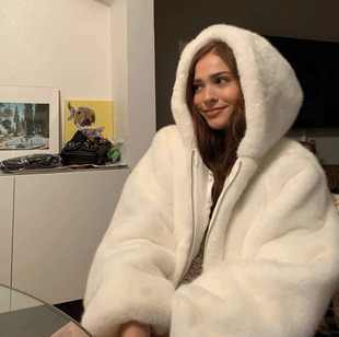 你伍老板娘 秋冬白色羊羔毛外套女美式加绒加厚保暖连帽开衫宽松