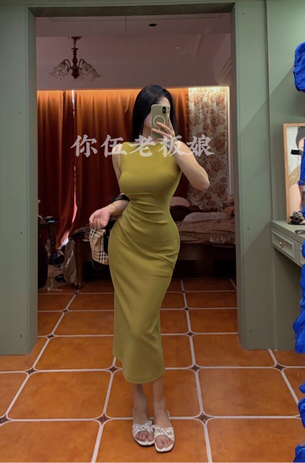 【你伍老板娘】“轻奢开叉”无袖修身显瘦收腰包臀气质连衣裙图片