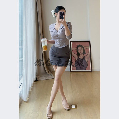 【你伍老板娘】“甜辣御姐”褶皱收腰POLO领衬衫春秋衬衫丰胯
