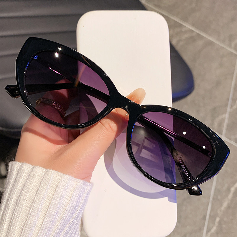 新款复古猫眼太阳镜男女黑色椭圆框高级感显脸小防紫外线偏光墨镜